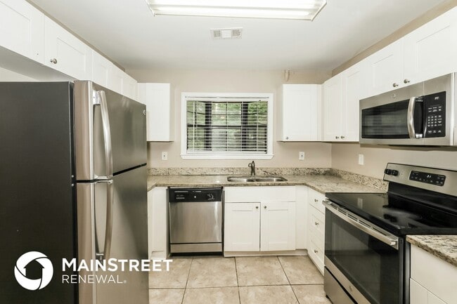 Building Photo - 9177 Chickasaw Ct