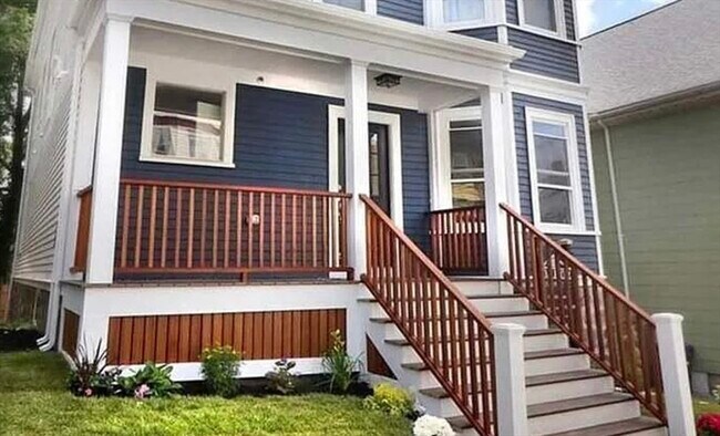 Building Photo - 9 Upham Ave