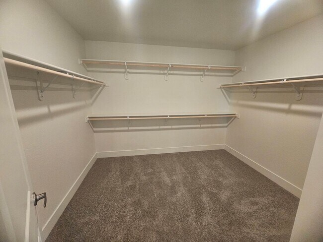 Foto del edificio - Almost brand New Home in Spanish Springs