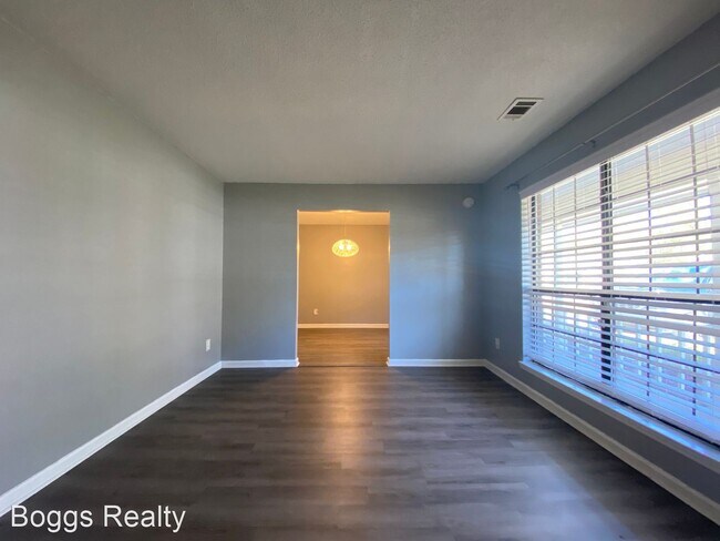 Building Photo - 3 br, 2 bath House - 970 Hawthorne Court
