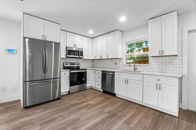 Foto del edificio - 4400 Greenwood Ave