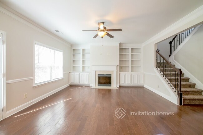 Foto del edificio - 435 Crestmont Ln