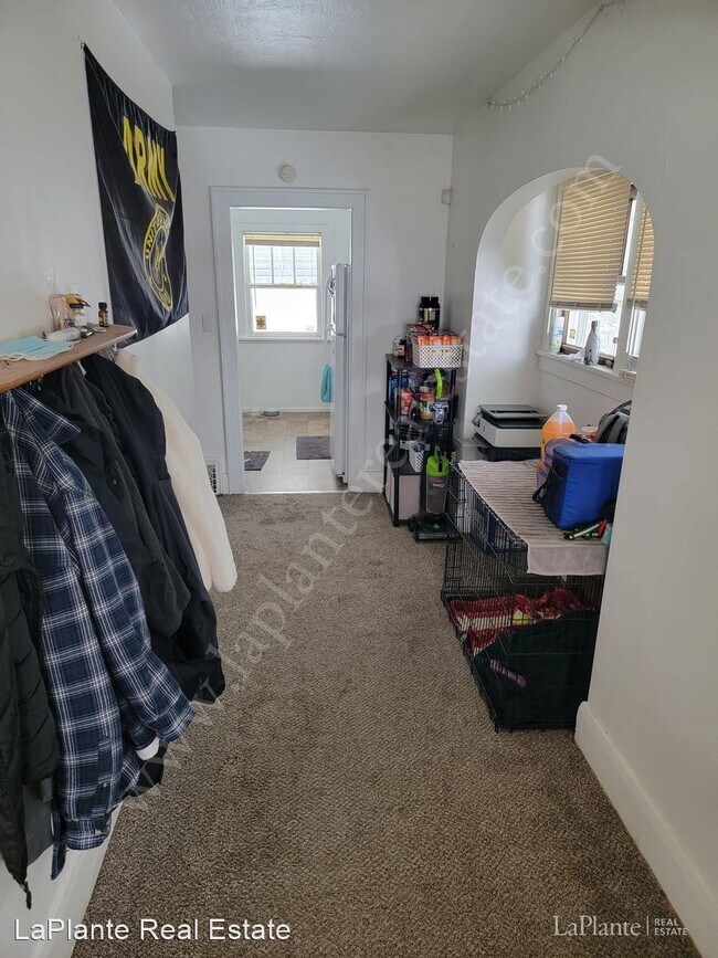 Building Photo - 3 br, 2 bath House - 1125 Broer Avenue 1