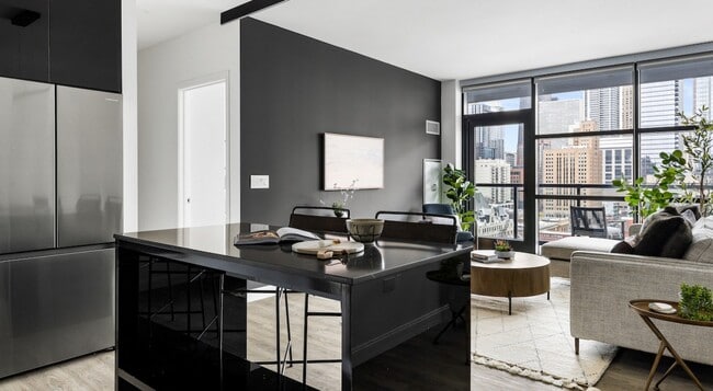 Photo - 749 N Wells St Apartment