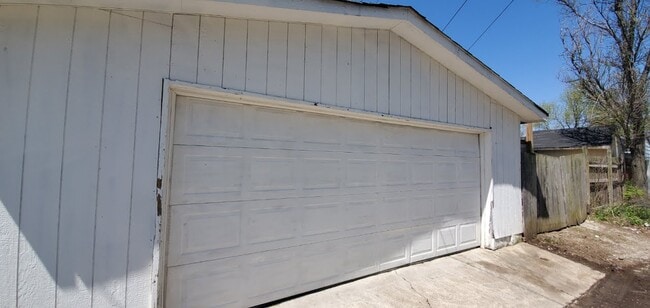 Building Photo - 261 N PERSHING AVE