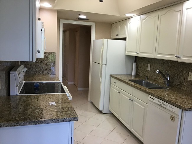 Building Photo - 5301  Fountains Drive 103 Lake Worth FL 33467
