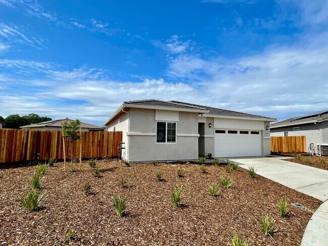 Foto del edificio - 754 Tamarack Ct
