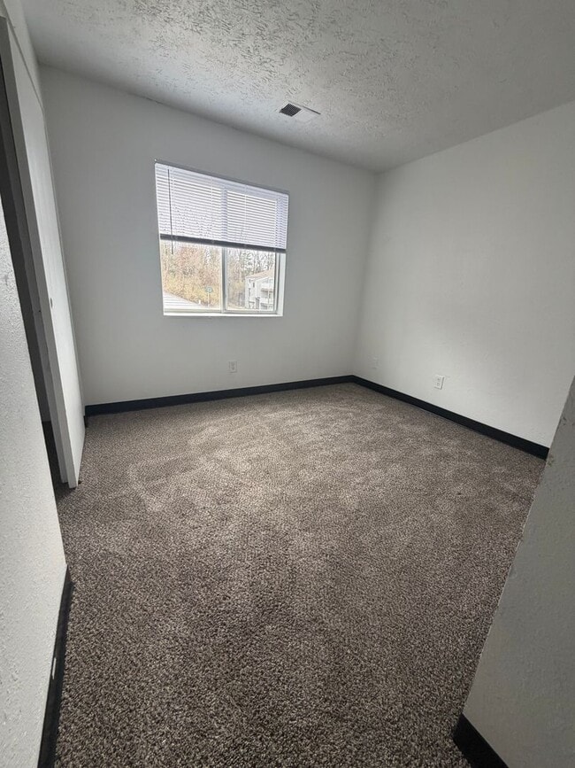 Interior Photo - Hidden Bluffs Apartments