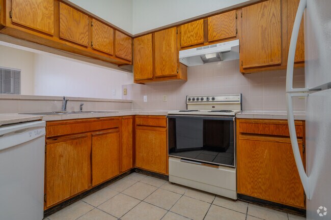 2HAB, 2BA -955SF Cocina - Winwood Club