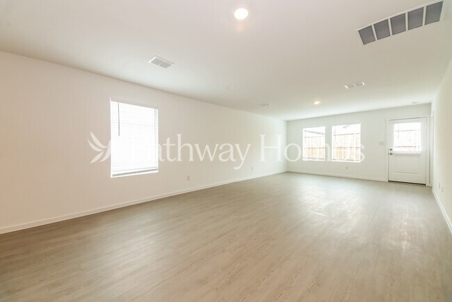 Building Photo - 3009 Burmese St