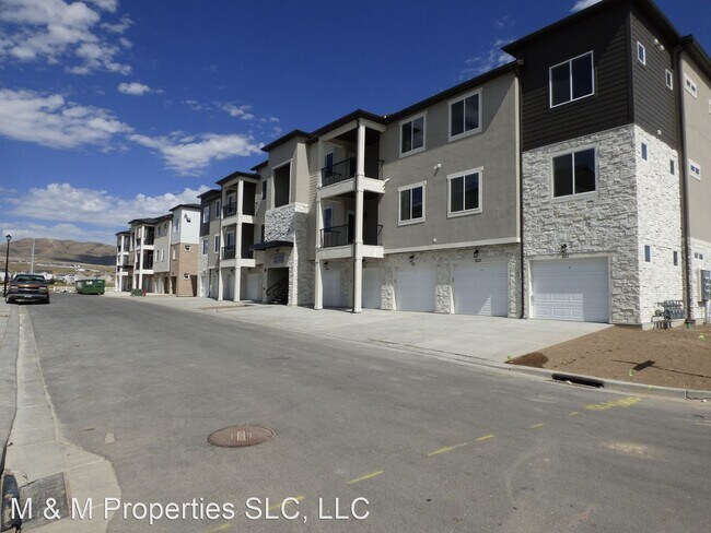 Building Photo - 3 br, 2 bath House - 3323 W Hardman Way #G203