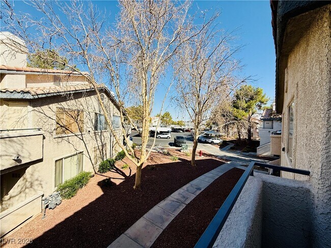 Building Photo - 3058 Casey Dr