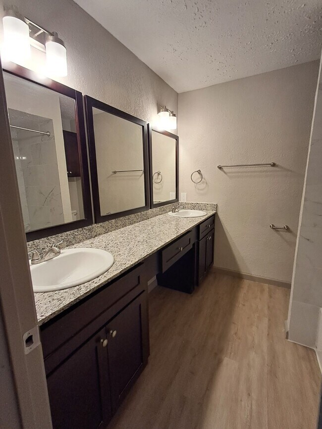 Foto del edificio - 11727 Ridge Run Dr