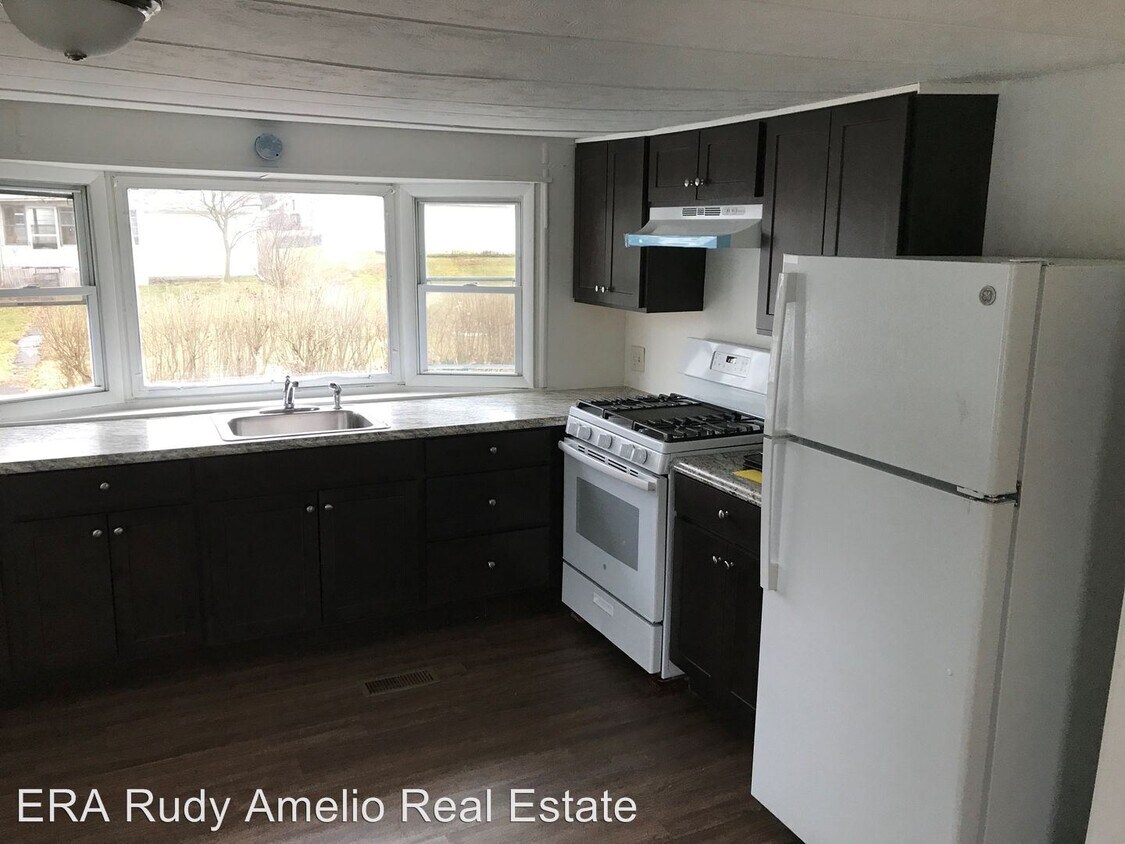 2 br, 1 bath House 4738 Ray Street House Rental in Schnecksville