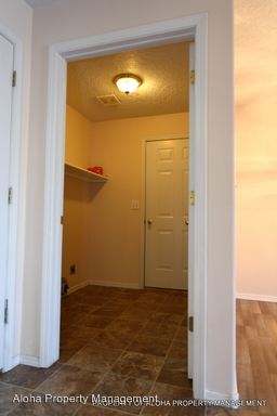 Building Photo - 431 Stony Meadow Dr