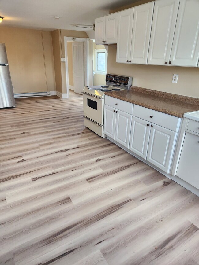 Foto del edificio - 437 E 1st St