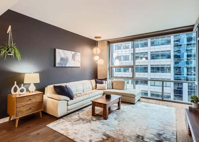 Foto del edificio - 321 10th Ave