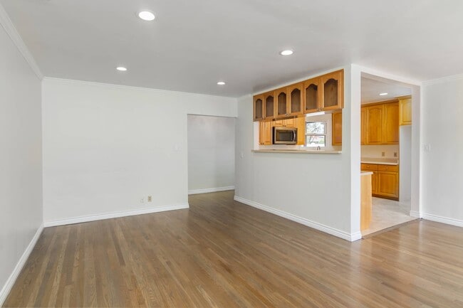 Building Photo - 2764 N Frederic St