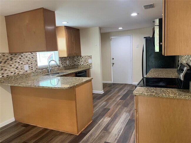 Foto del edificio - 12510 Queensland Ln