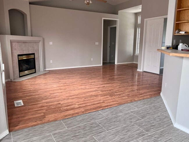 Building Photo - $1,895. - Coming soon! 4 Bed, 2 Bath with ...