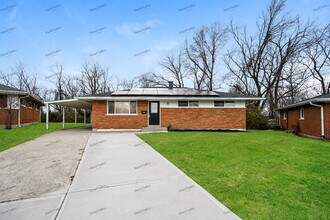 Building Photo - 8853 Planet Dr