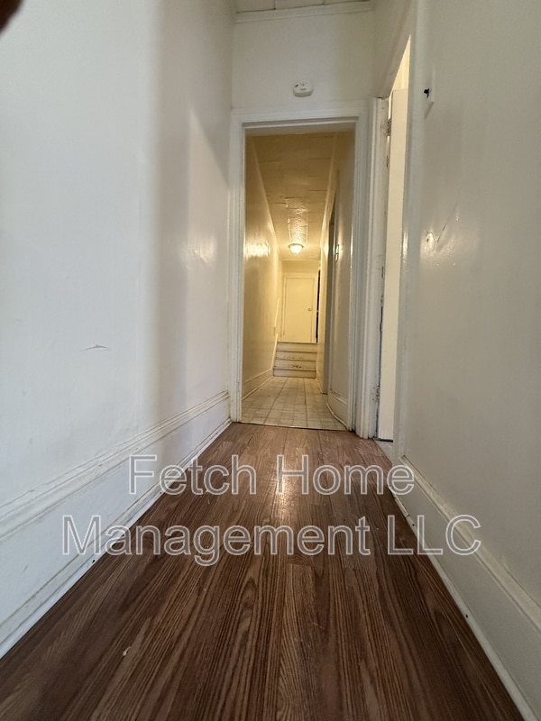 Building Photo - 347 S George St