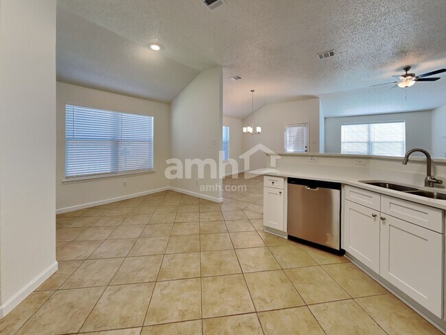 Building Photo - 11141 Pleasant Wood Ln