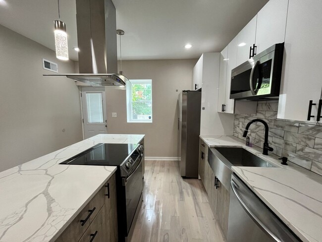 Photo - 1416 N Dover St House