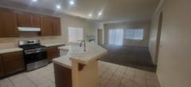 Building Photo - 43136 Bellota Ct