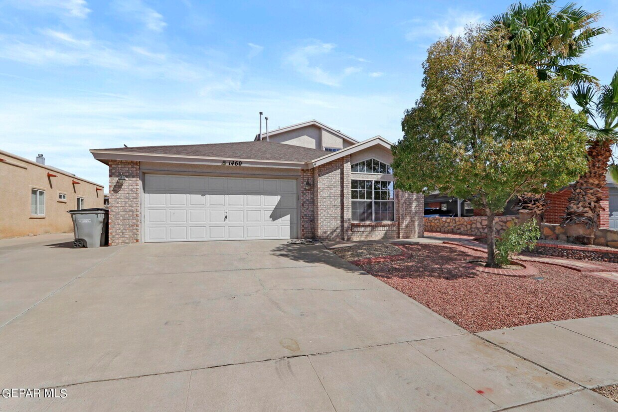 1460 Missy Yvette Dr, El Paso, TX 79936 House Rental in El Paso, TX