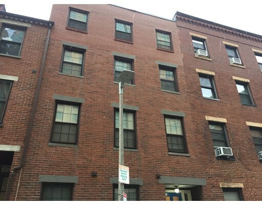 Building Photo - 38 Oak St