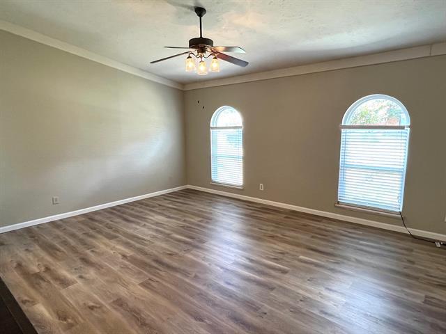 Foto del edificio - 1208 Crestwood Ct