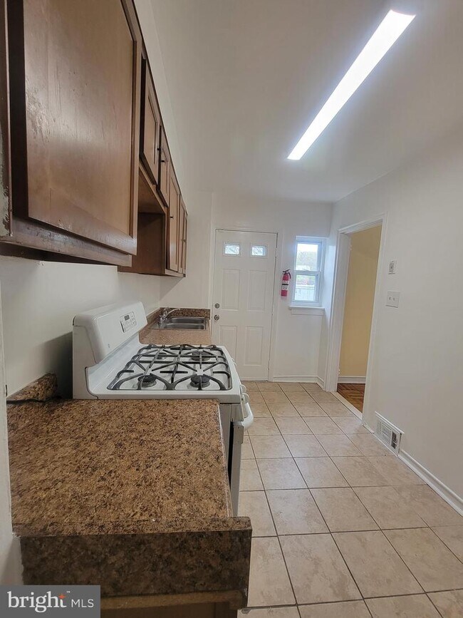 Foto del edificio - 4002 Blaine St NE