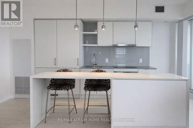 Photo du bâtiment - 88 Harbour St