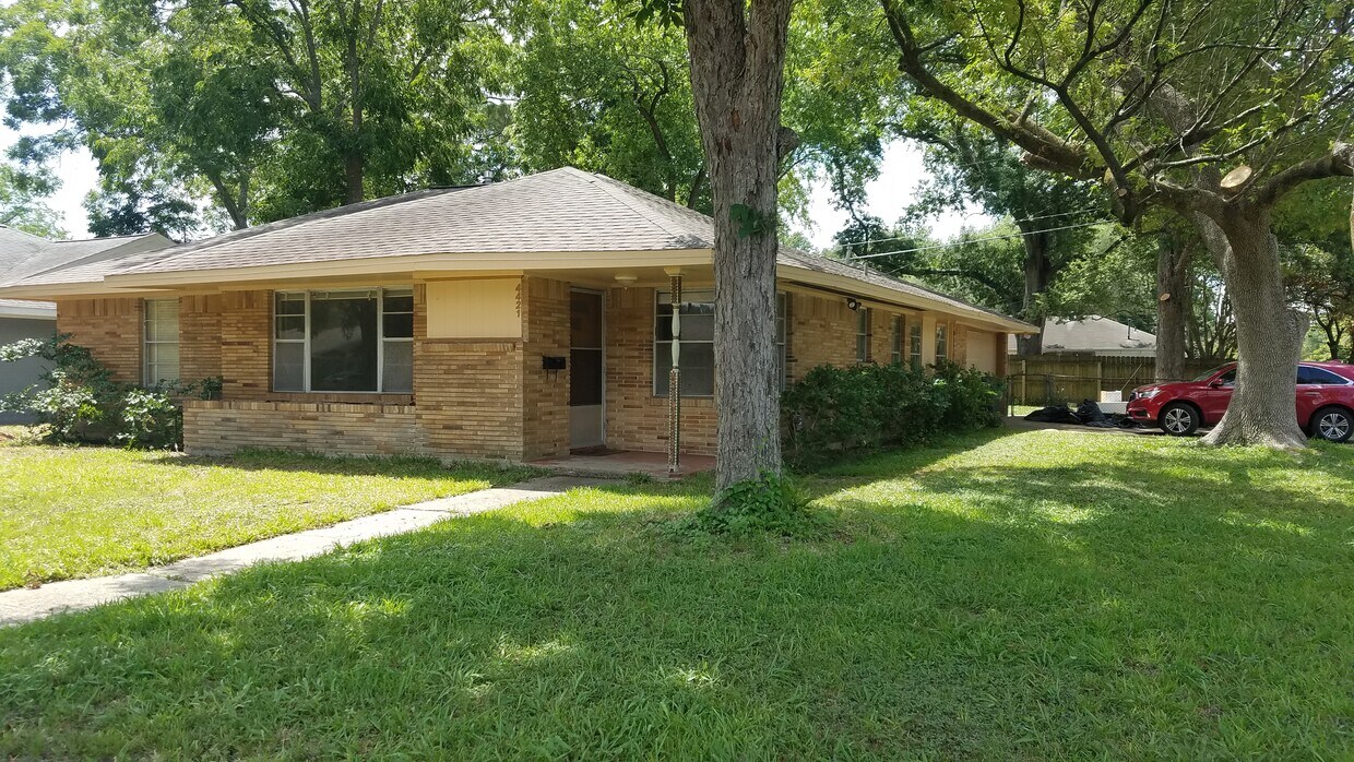 4421 Viking Dr, Houston, TX 77092 House Rental in Houston, TX