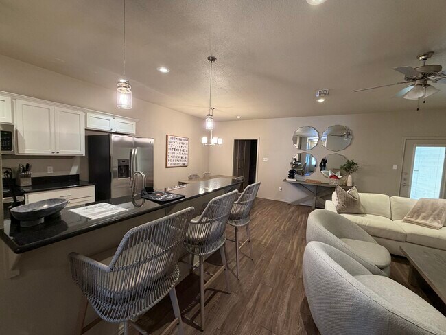 Foto del edificio - 2111 10th St