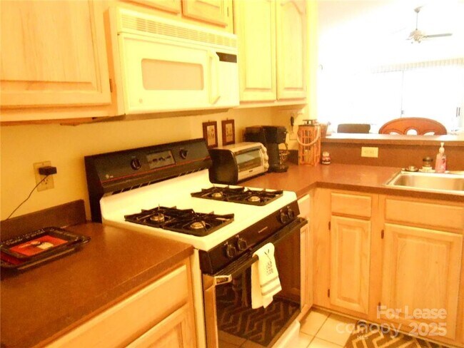 Foto del edificio - 763 Southwest Dr