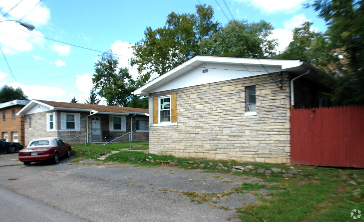 Foto del edificio - 3609-3611 Kanawha Ave SE