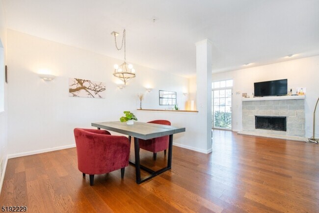 Foto del edificio - 1727 Essex St