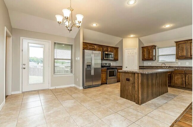Building Photo - 1305 Cypress Ln