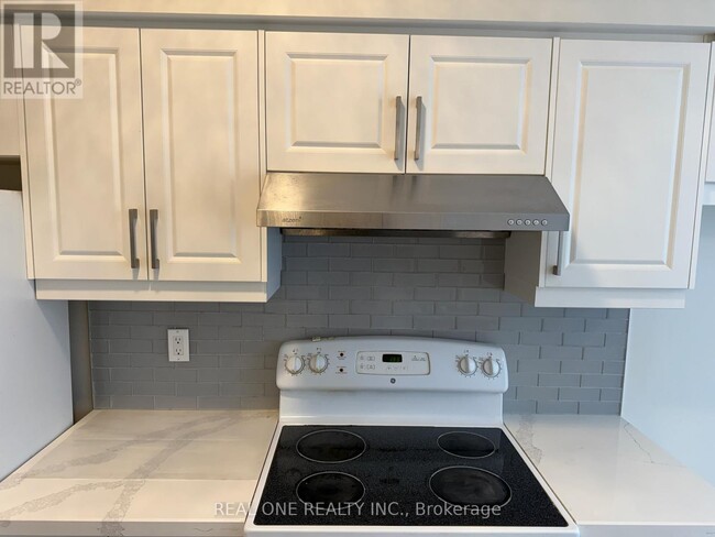 Building Photo - 35 Empress Ave