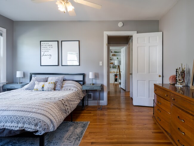 Foto del edificio - 852 Walsh St SE