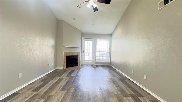 Foto del edificio - 9601 Forest Ln