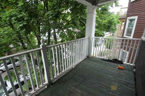 Building Photo - 44 Easton St