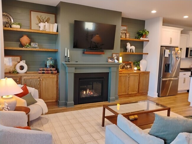 Foto del edificio - 353 Wash Holw Dr