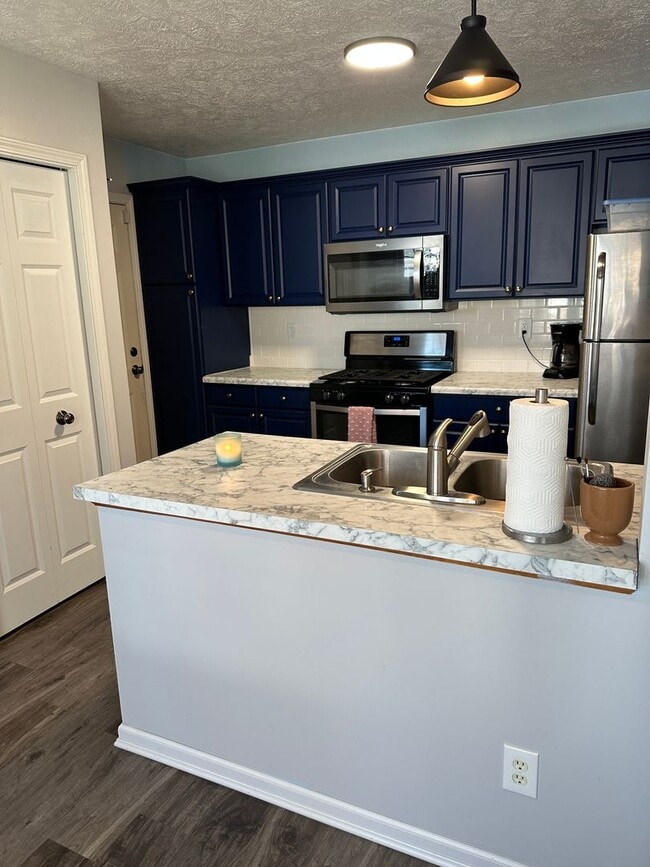 Building Photo - 3 Bedroom 2 Bath Home In Valpo