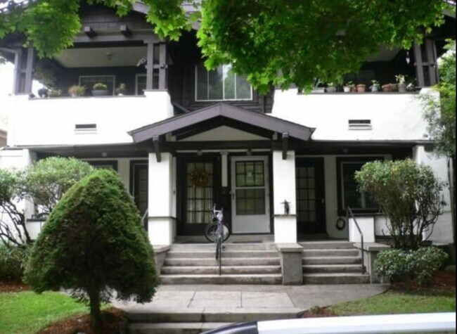 Foto del edificio - 1804 NE 24th Ave