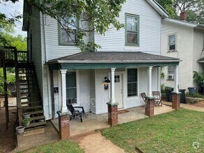 Building Photo - 705 Maple St