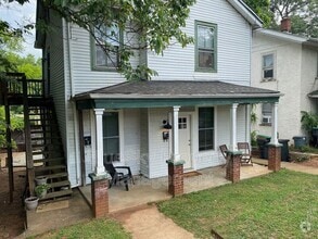 Building Photo - 705 Maple St