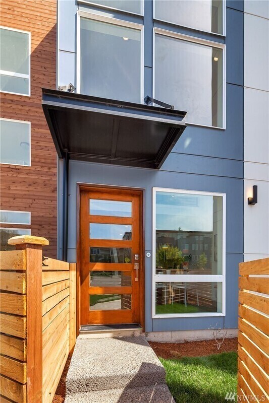 Building Photo - 5906 Fauntleroy Way SW